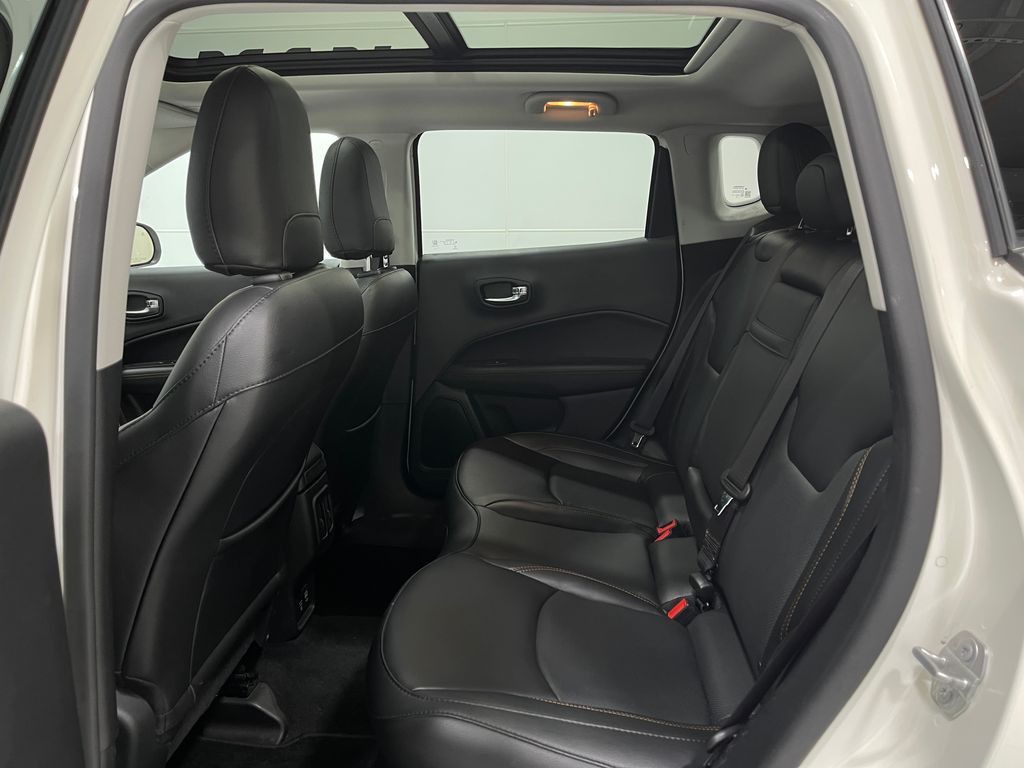 2019 Jeep Compass Image 30