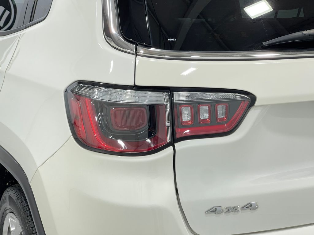 2019 Jeep Compass Image 34