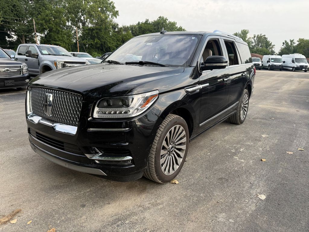 2019 Lincoln Navigator Image 3