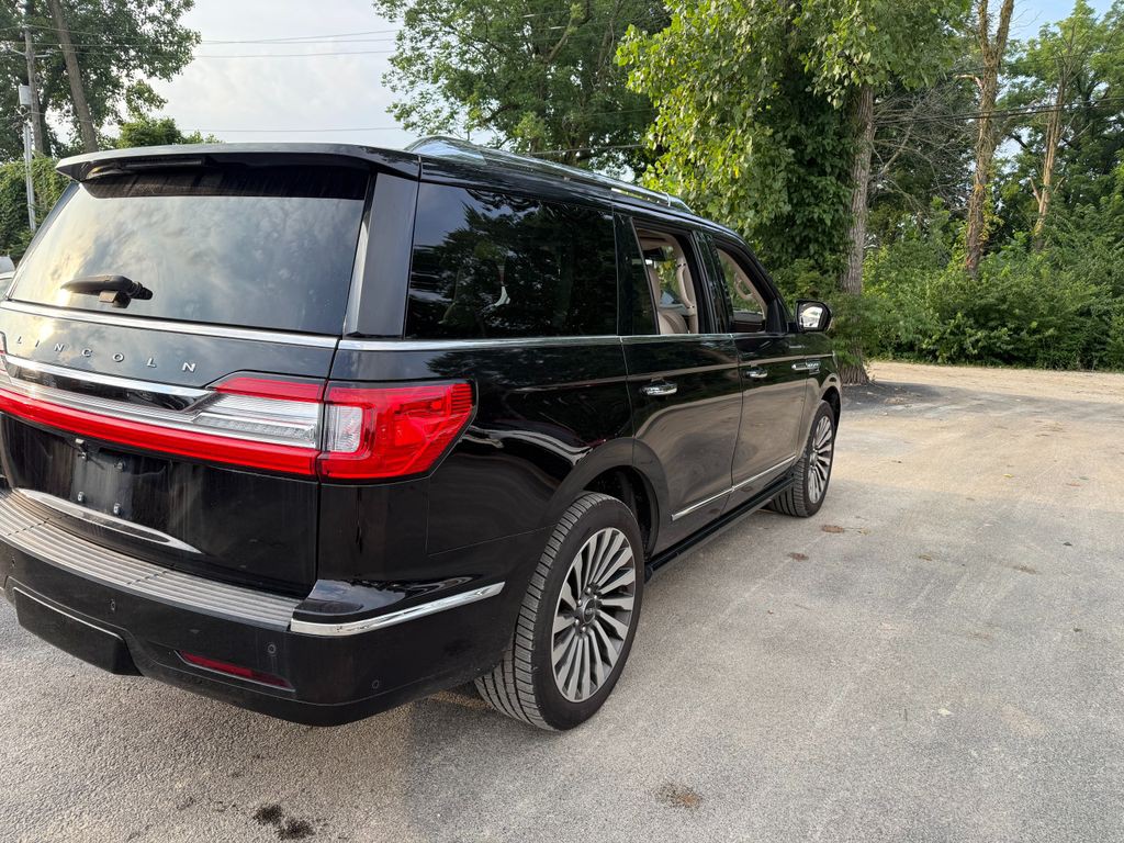 2019 Lincoln Navigator Image 5