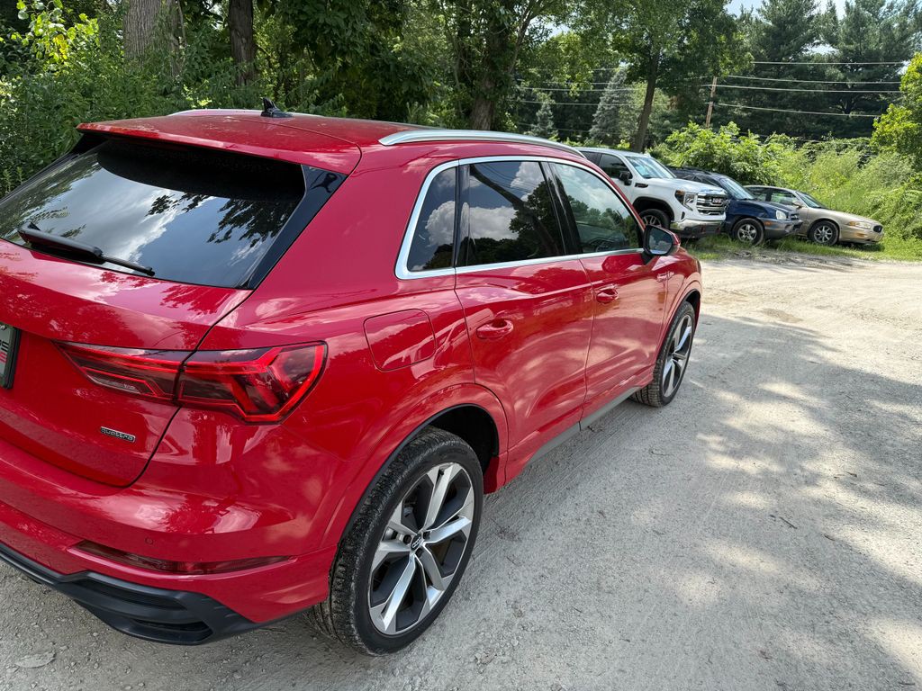 2020 Audi Q3 Image 5
