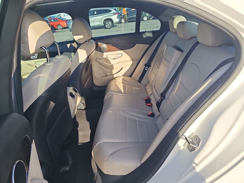 2018 Mercedes-Benz C-Class Image 12