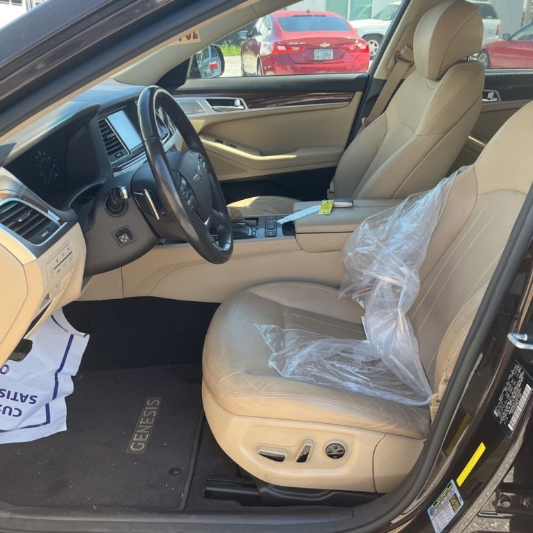 2018 Genesis G80 Image 8