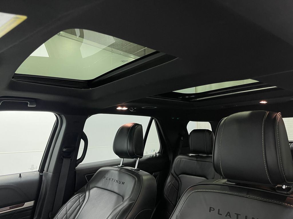 2019 Ford Explorer Image 12
