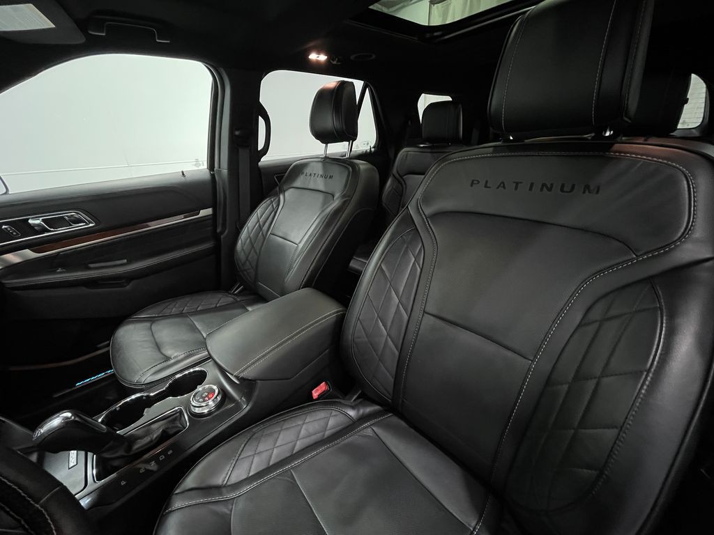 2019 Ford Explorer Image 15