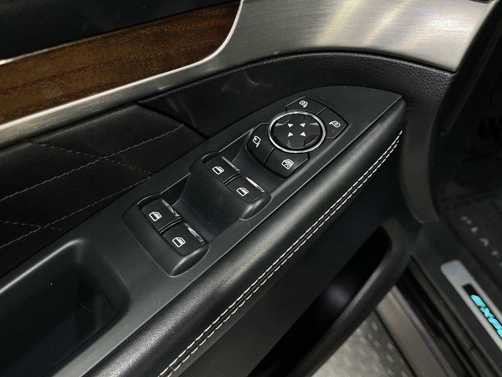 2019 Ford Explorer Image 17