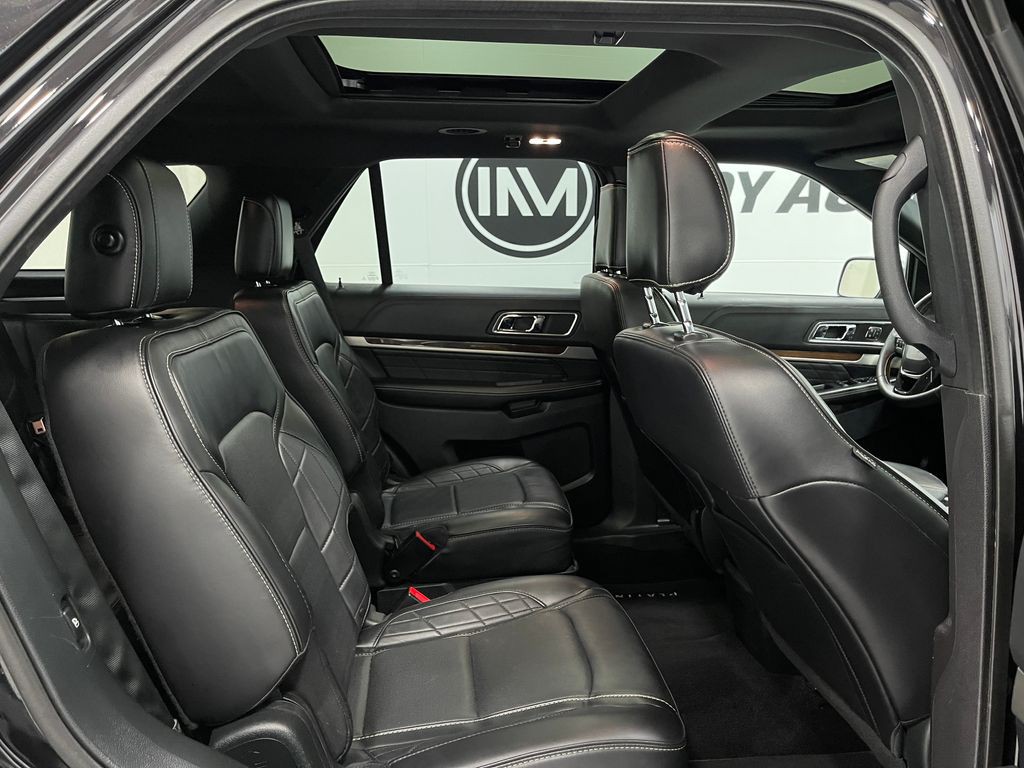 2019 Ford Explorer Image 34