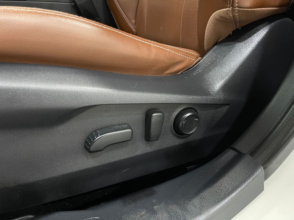 2020 Subaru Outback Image 17