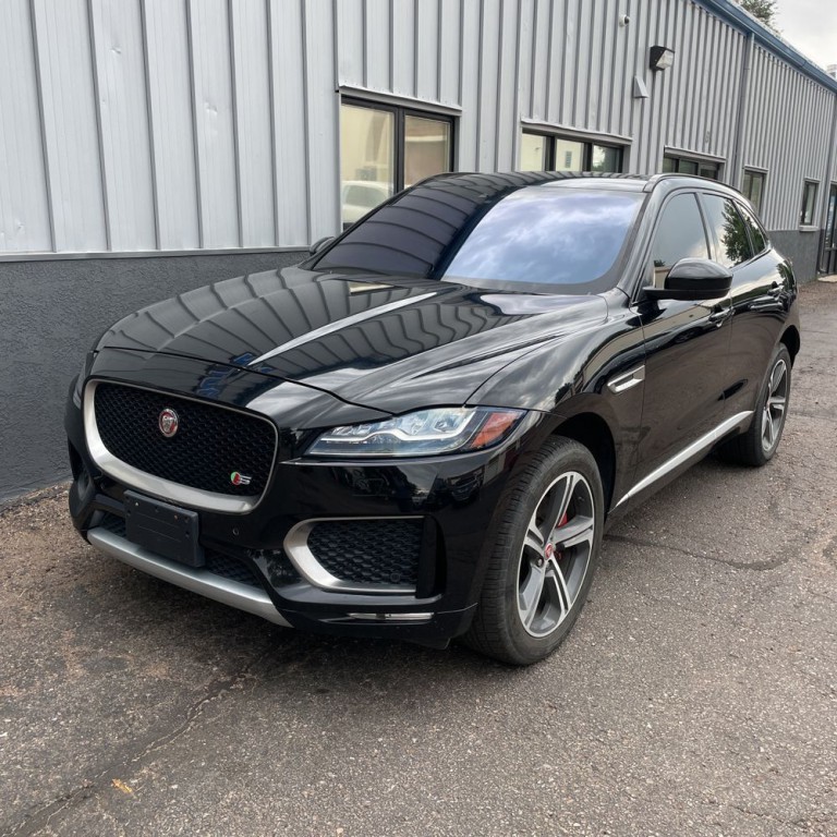 2017 Jaguar F-PACE Image 3
