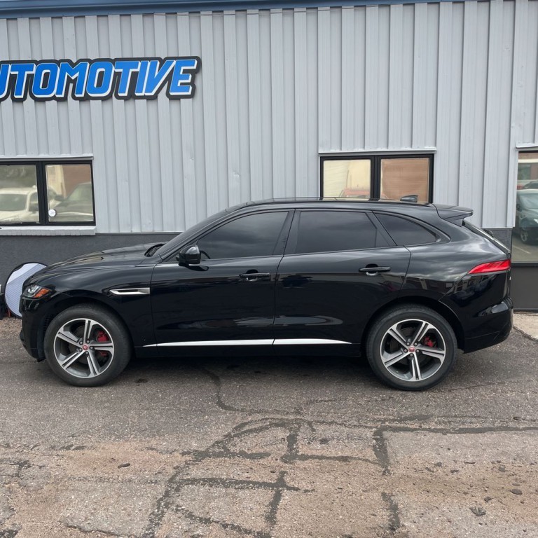 2017 Jaguar F-PACE Image 5