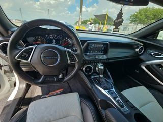 2017 Chevrolet Camaro Image 9