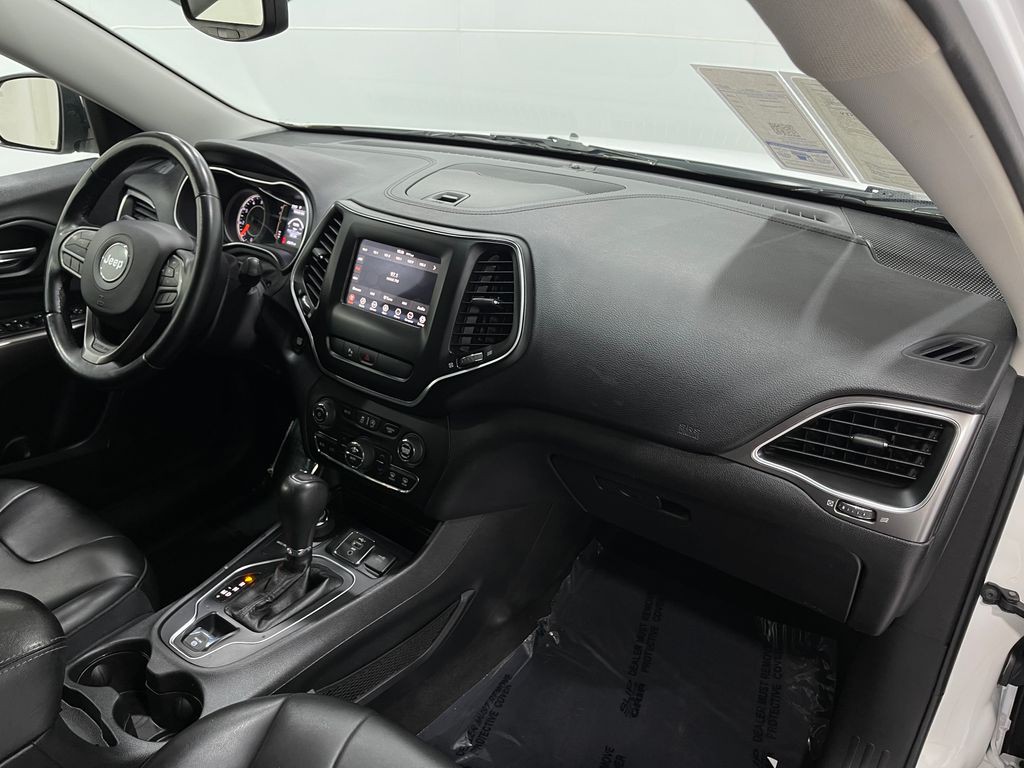 2019 Jeep Cherokee Image 18