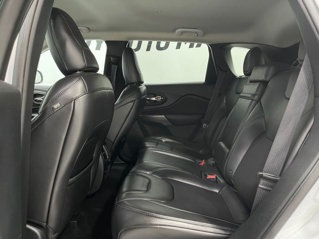 2019 Jeep Cherokee Image 29