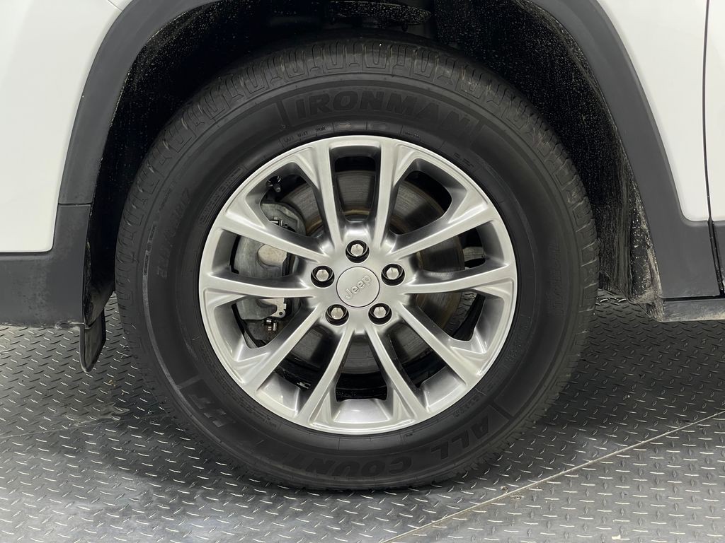 2019 Jeep Cherokee Image 34