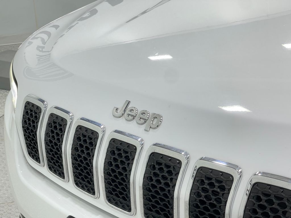 2019 Jeep Cherokee Image 37