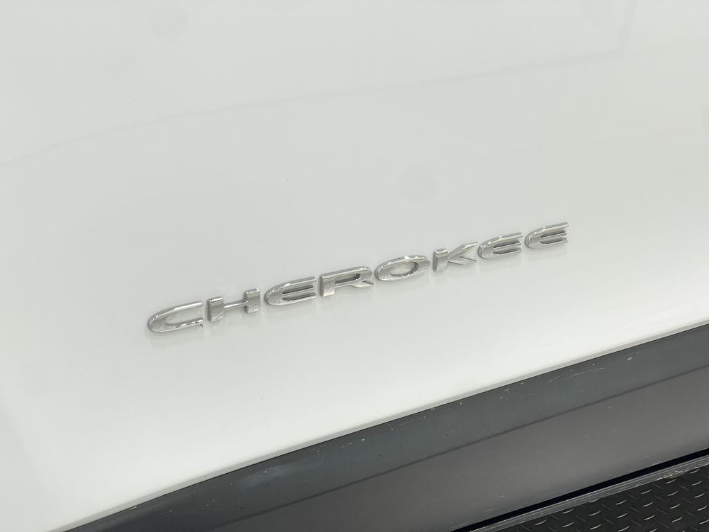 2019 Jeep Cherokee Image 38