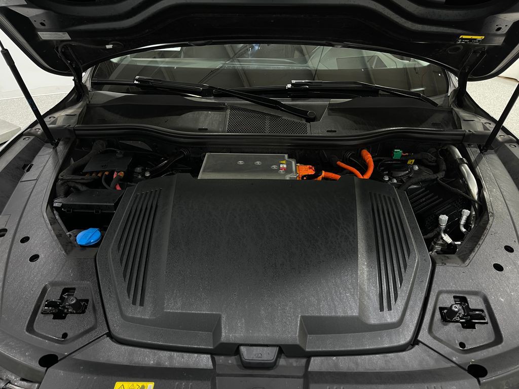 2019 Audi e-tron Image 27