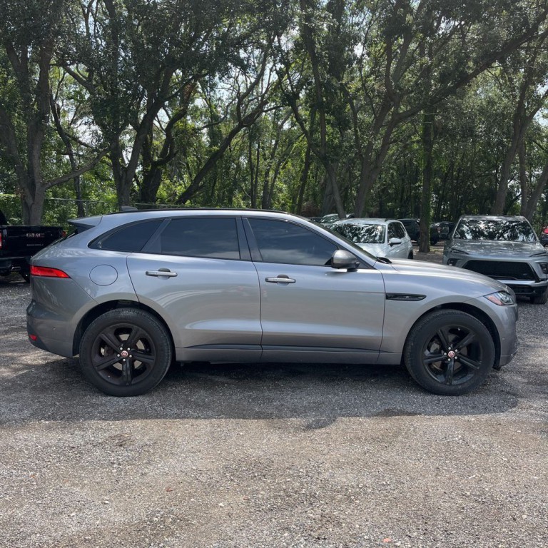 2020 Jaguar F-PACE Image 4