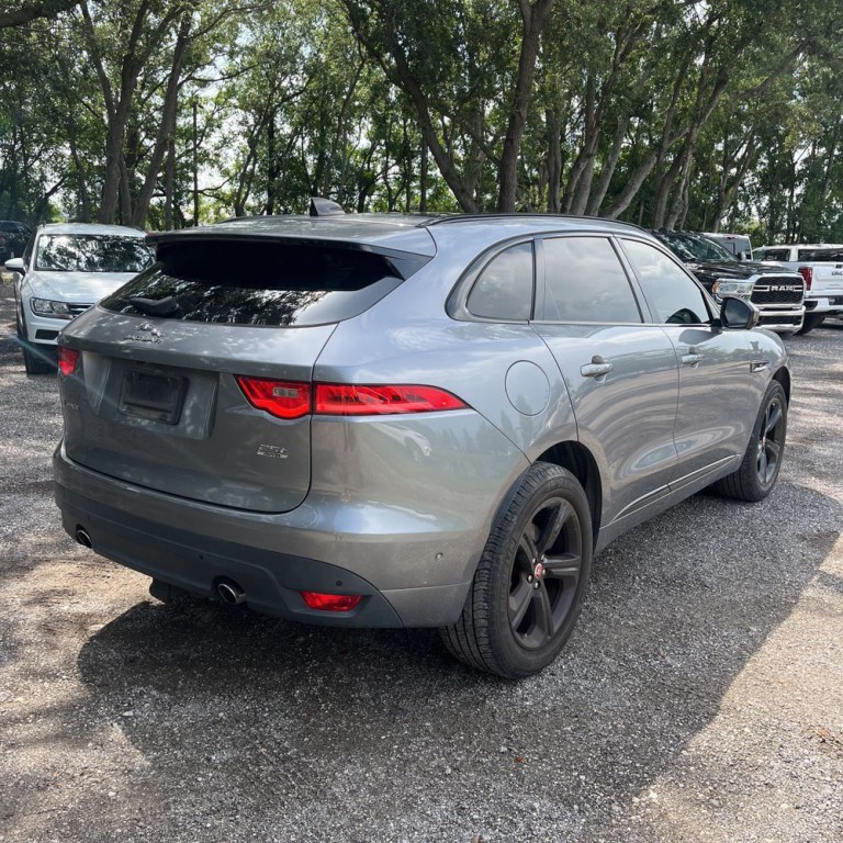 2020 Jaguar F-PACE Image 6