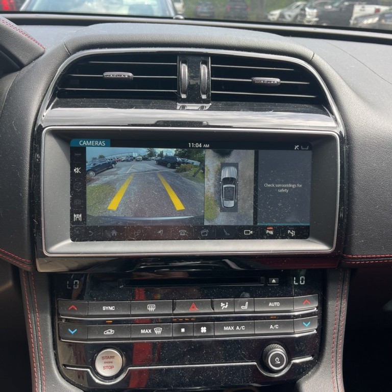 2020 Jaguar F-PACE Image 16