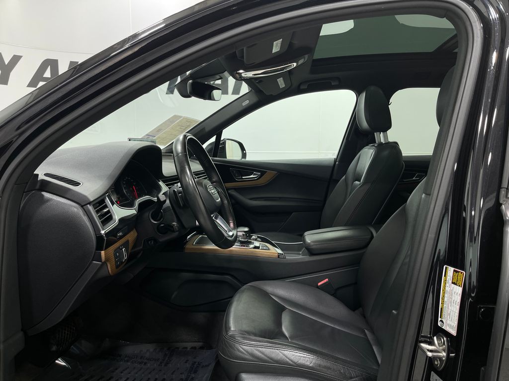 2017 Audi Q7 Image 14