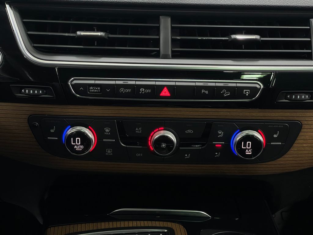 2017 Audi Q7 Image 26