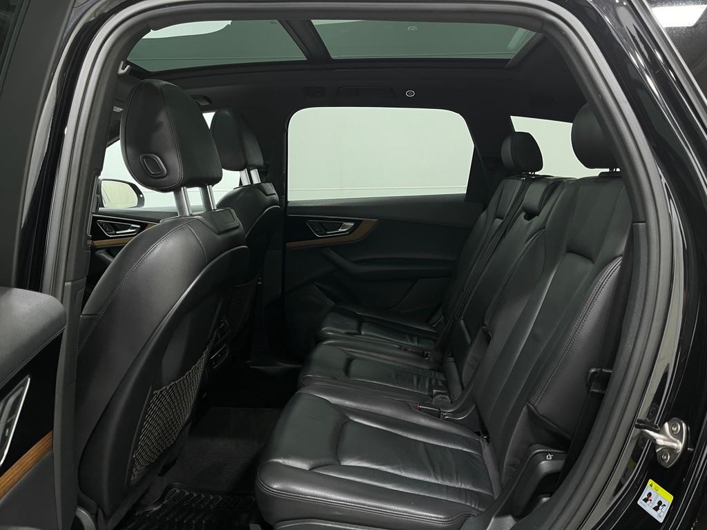 2017 Audi Q7 Image 31