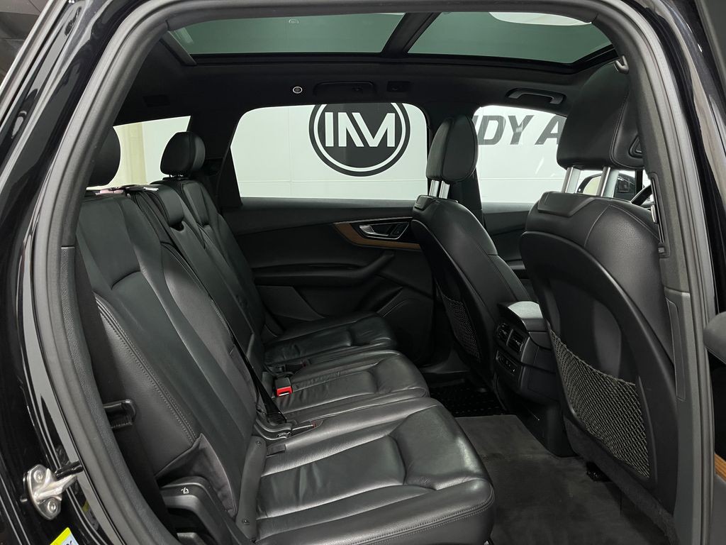 2017 Audi Q7 Image 34