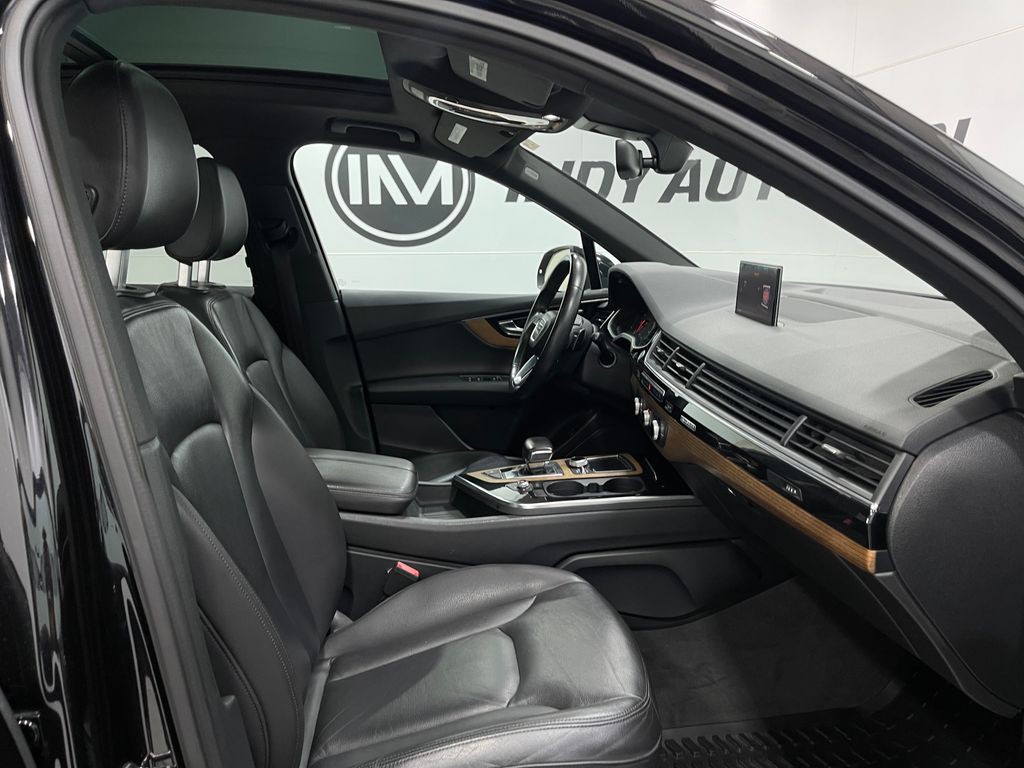 2017 Audi Q7 Image 35