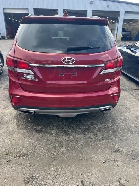 2017 Hyundai Santa Fe Image 3