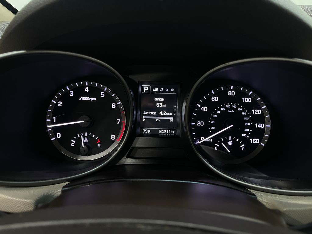 2017 Hyundai Santa Fe Image 20