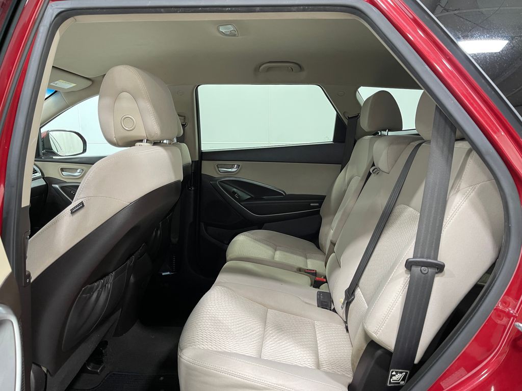 2017 Hyundai Santa Fe Image 27