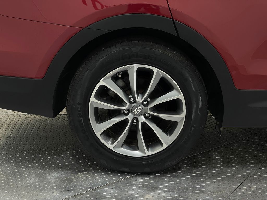 2017 Hyundai Santa Fe Image 34