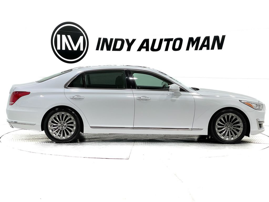 2018 Genesis G90 Image 3
