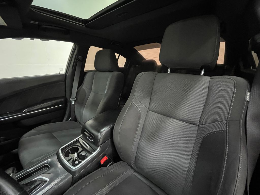 2017 Dodge Charger Image 14