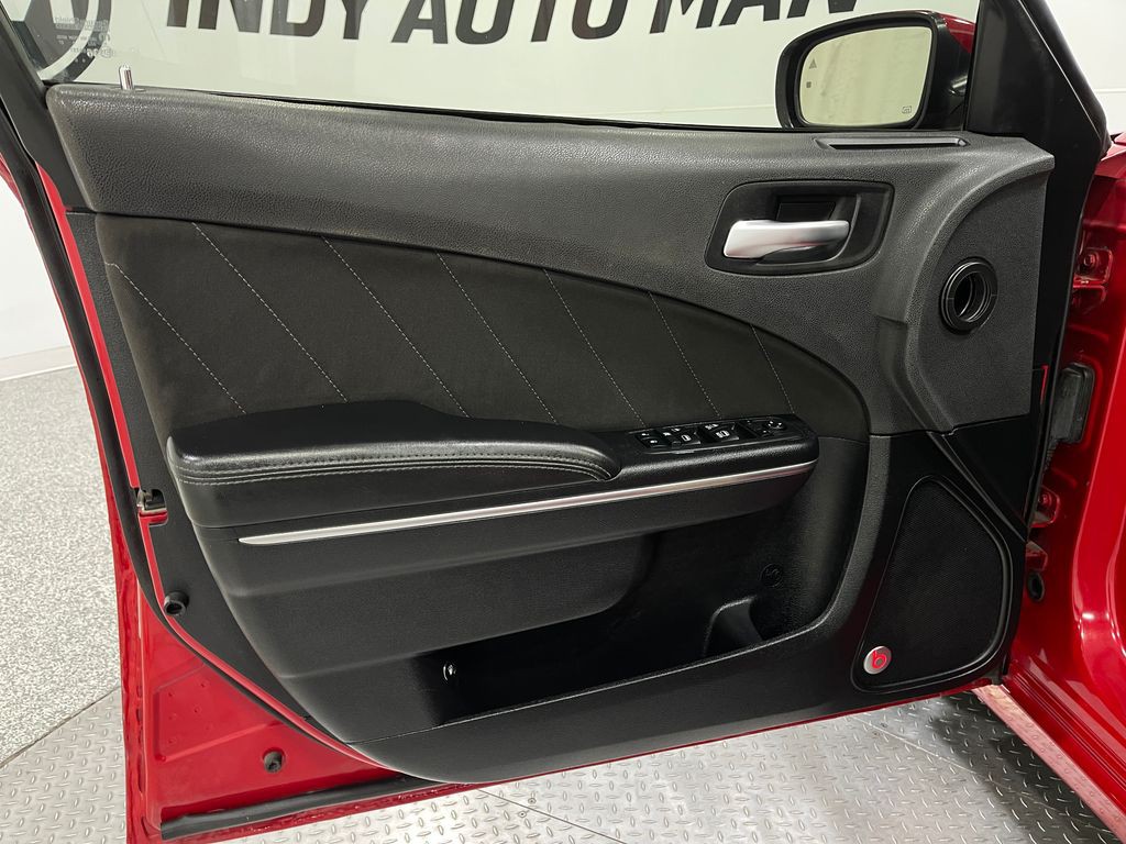 2017 Dodge Charger Image 15