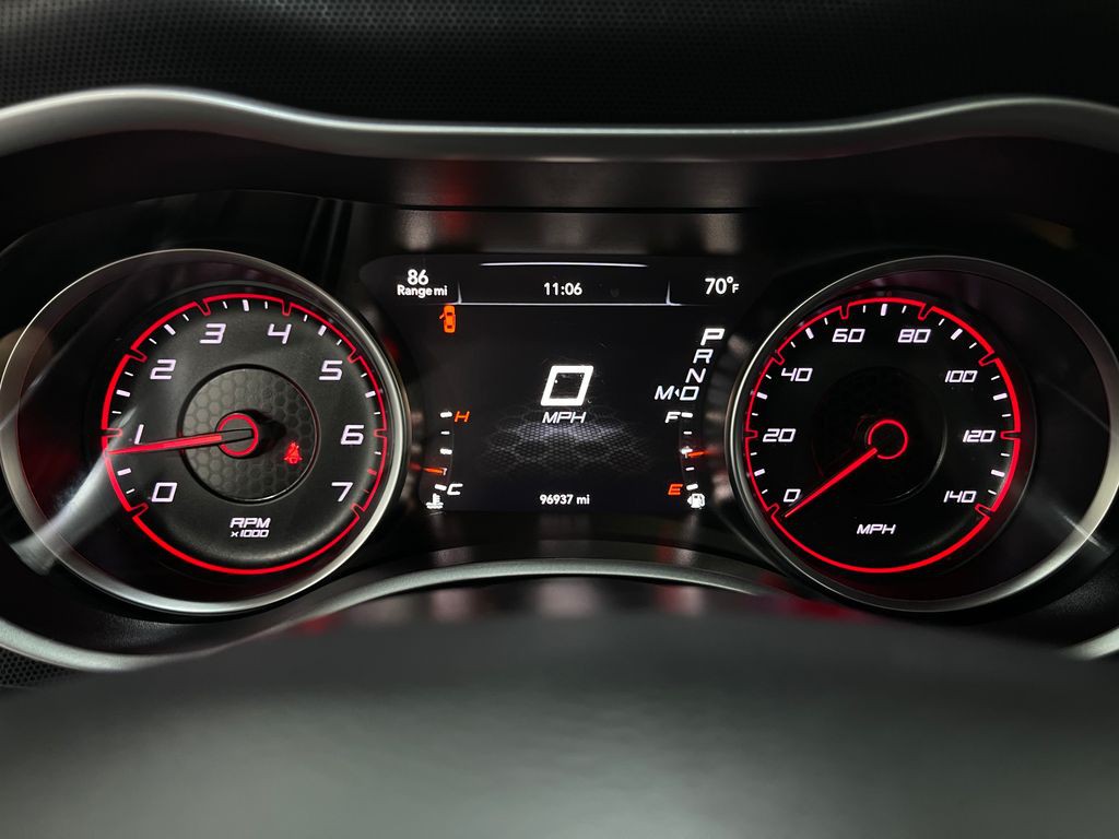 2017 Dodge Charger Image 24