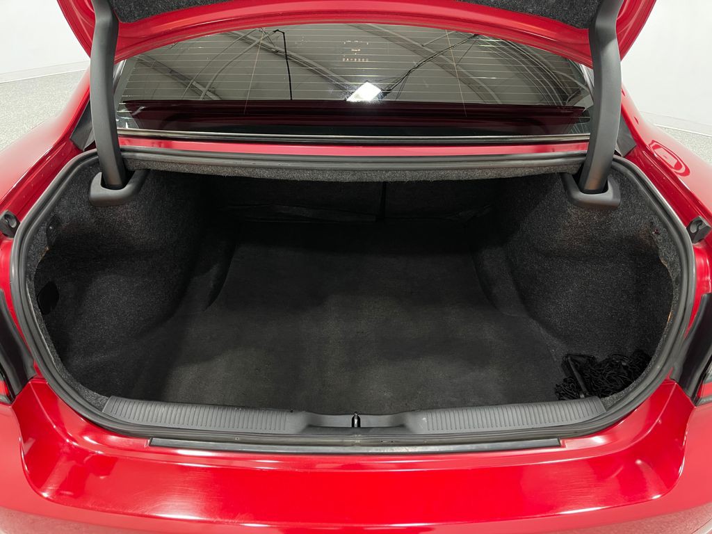 2017 Dodge Charger Image 29