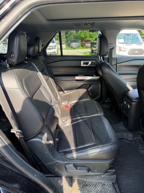 2021 Ford Explorer Image 8