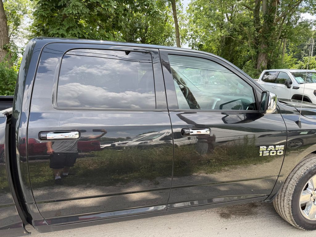 2017 RAM 1500 Image 4