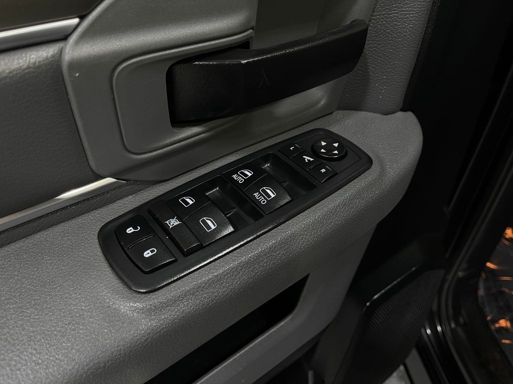 2017 RAM 1500 Image 15