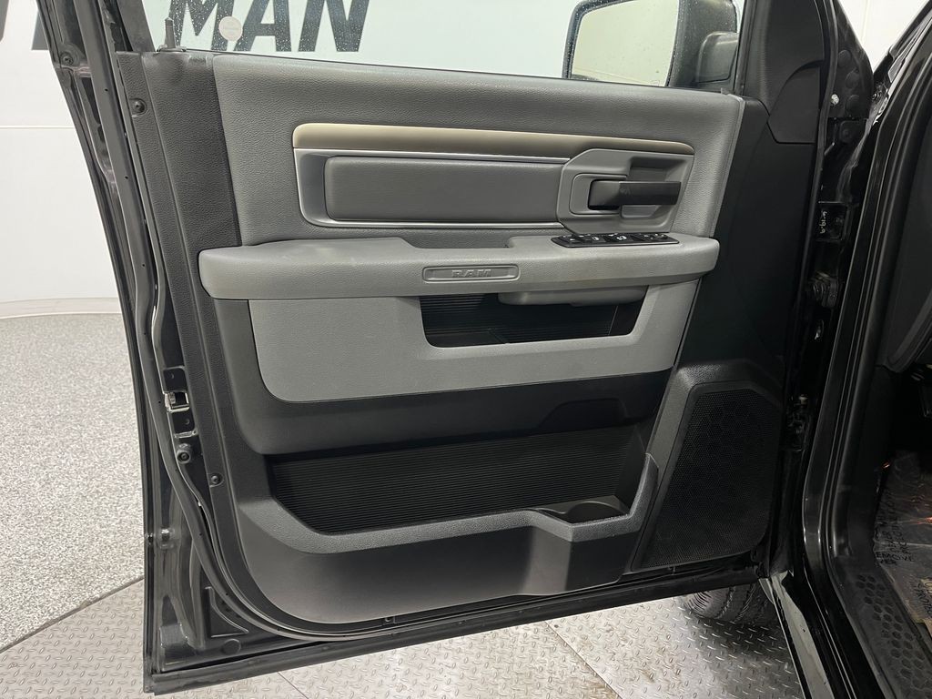 2017 RAM 1500 Image 14