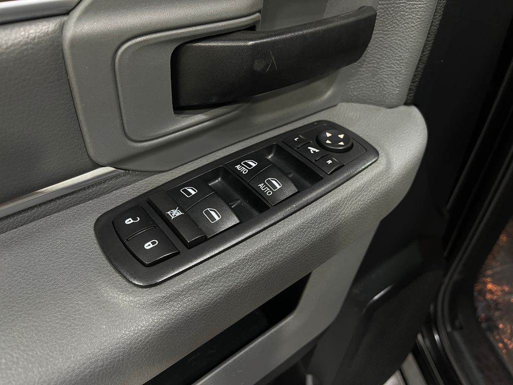 2017 RAM 1500 Image 15