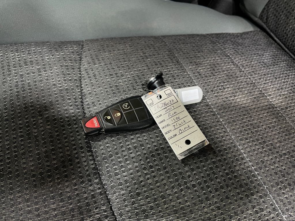 2017 RAM 1500 Image 35