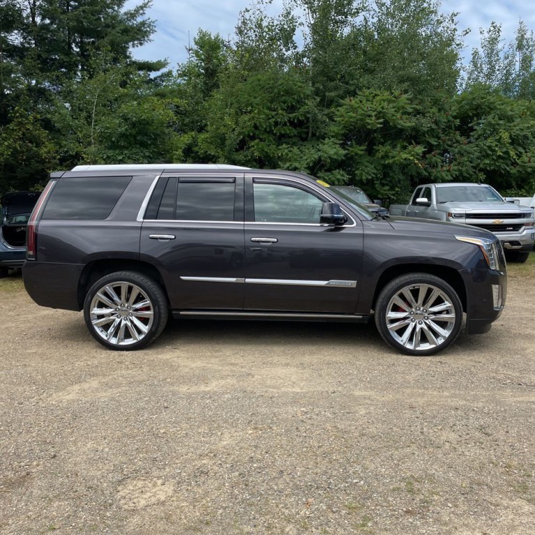 2017 Cadillac Escalade Image 4