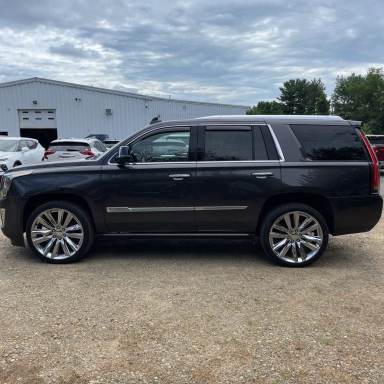 2017 Cadillac Escalade Image 5