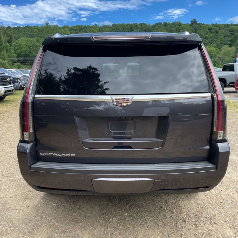2017 Cadillac Escalade Image 7