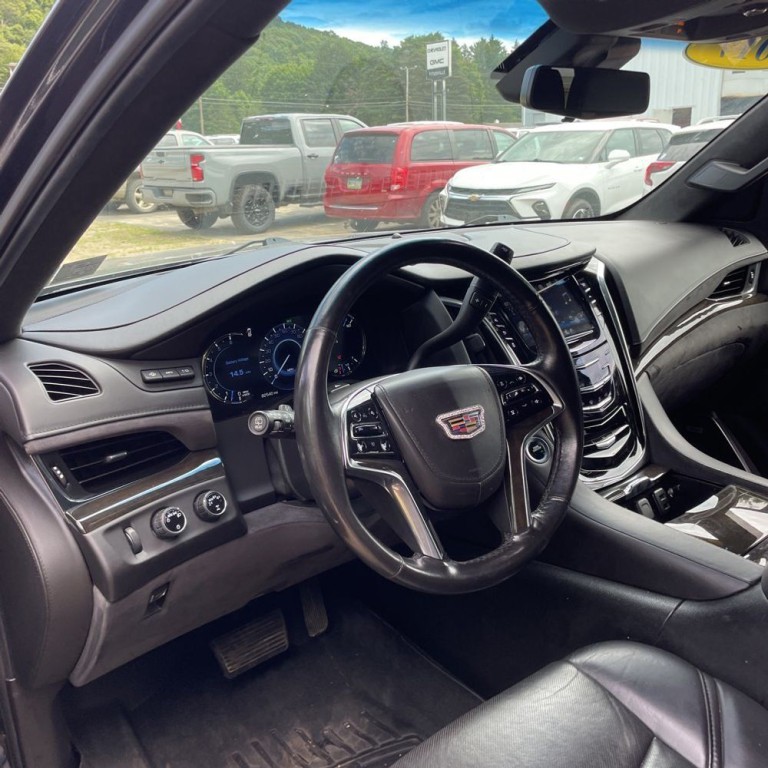 2017 Cadillac Escalade Image 11
