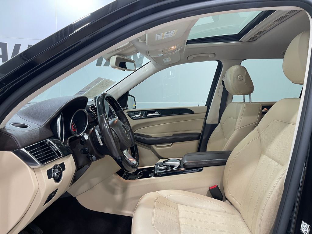 2017 Mercedes-Benz GLS-Class Image 14