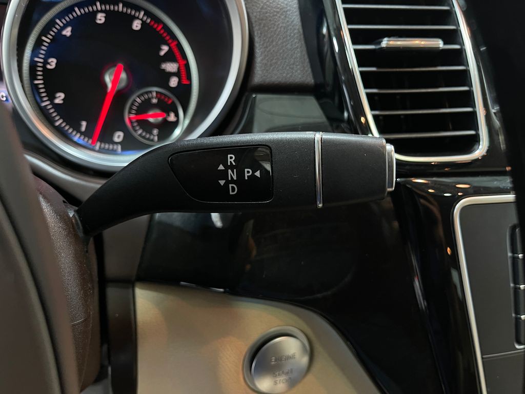 2017 Mercedes-Benz GLS-Class Image 31